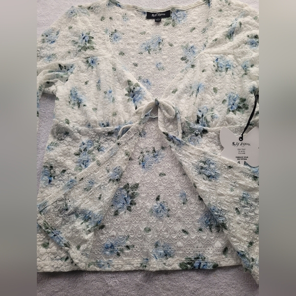 Self Esteem Floral Lace Tie-Front Top Youth Sz L - Picture 3 of 3
